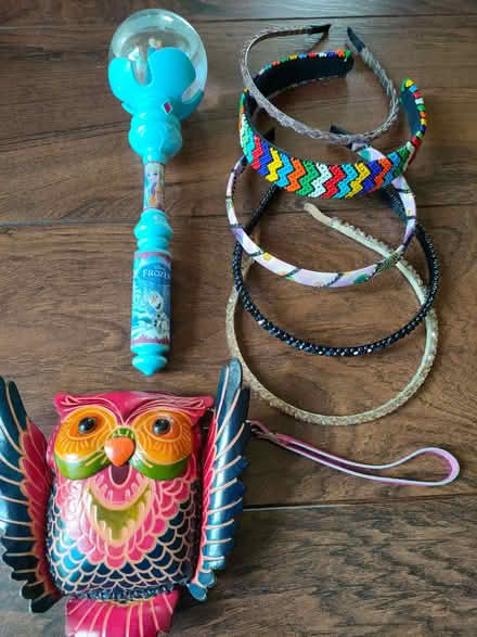 Photo of free Assorted items for Girls. Headbangs and a small purse (Carpenders Park WD19) #1