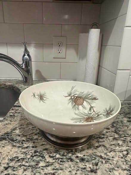 Photo of free Various serving bowls (02215) #1