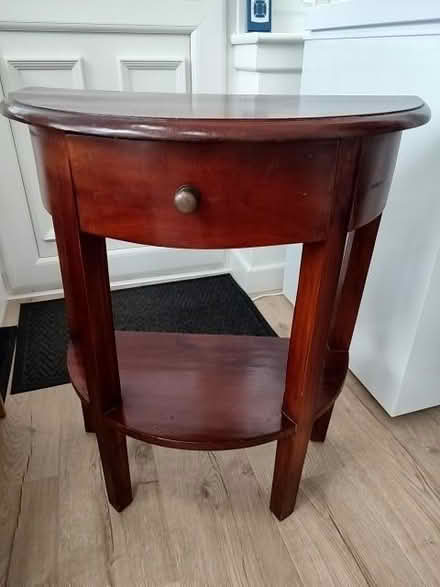 Photo of free Small mahogany table (Gallowflat G73) #1