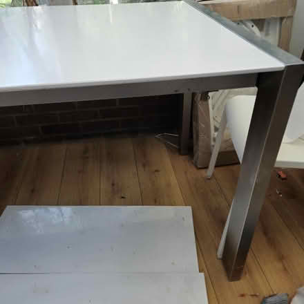 Photo of free Extendable dining table (CR4 Mitcham) #3
