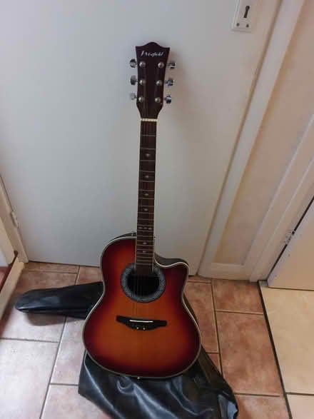 Photo of free Broken guitar for parts (ME17 Coxheath) #1