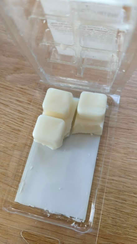 Photo of free Wax melts (Emneth) #4