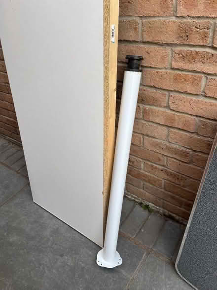 Photo of free White MDF work top (Wickford SS12) #2