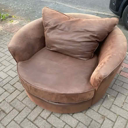 Photo of free Snuggle seat (Stourbridge DY8) #1
