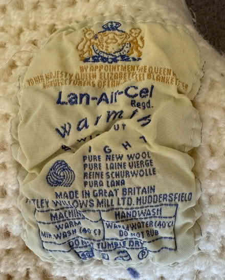 Photo of free 5ft Wool Quality Cream Blanket (Beaconsfield HP9) #2