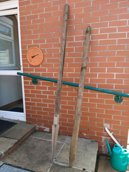 Photo of free Metpost plus one wooden post (CF5 Culverhouse cross) #2