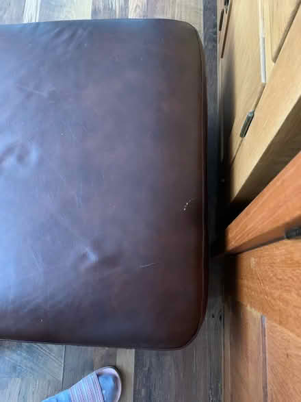 Photo of free leather poffee with storage (SS15 laindon) #4