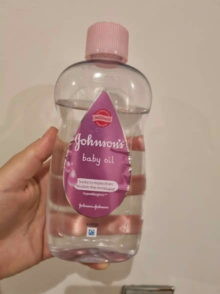 Photo of free Johnsons baby oil (AL54EB) #1