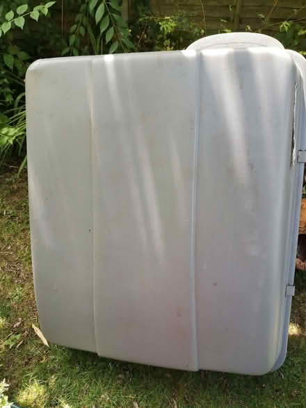 Photo of free Car roof box (North Tonbridge TN10) #2