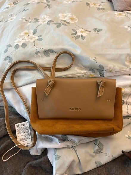 Photo of free Crossbody bag (East Croydon ( near station )) #1