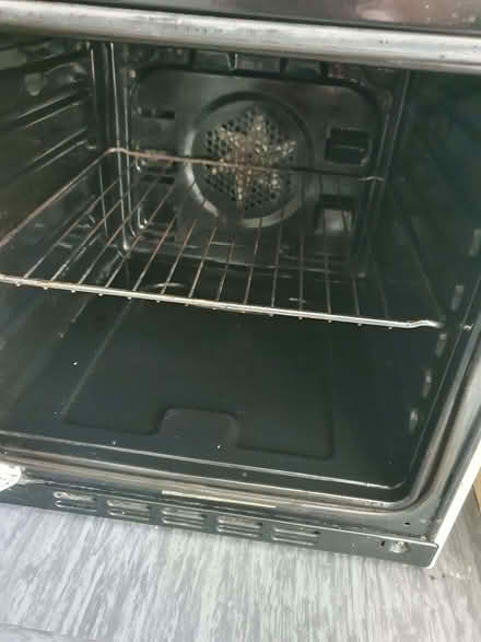 Photo of free 15 year old cooker looking for good home (Strawberry Hill TW2) #4