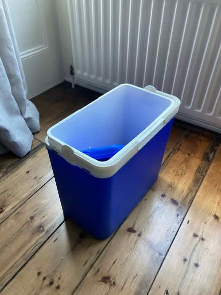 Photo of free Ice box (Reigate RH2) #1