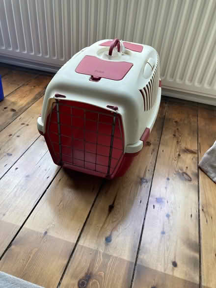 Photo of free Pet carrer (Reigate RH2) #2