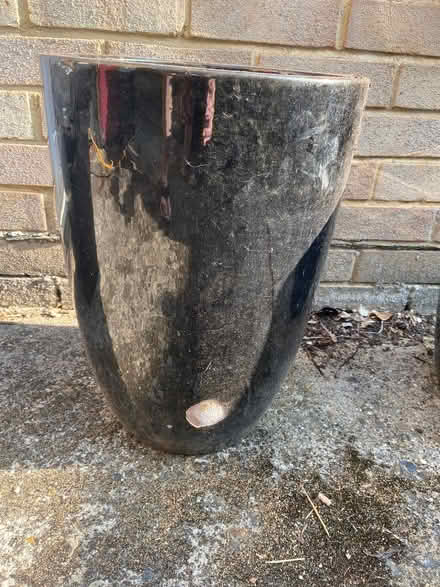 Photo of free Ceramic planters (Buggs Bottom RG4) #3