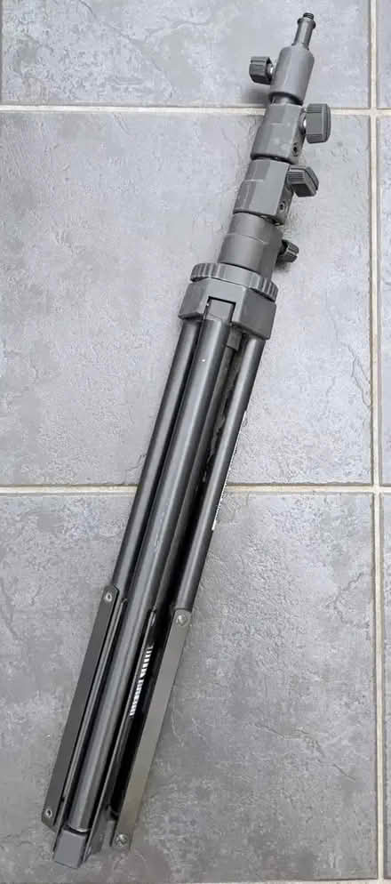 Photo of free Photographic lighting stand (Petersfield Ward CB1) #2