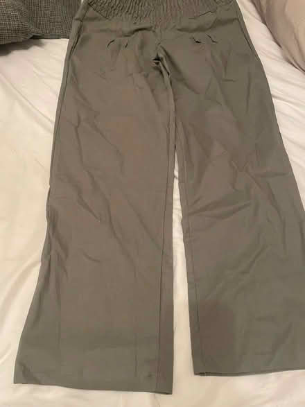 Photo of free Grey size M ladies new trousers (Surbiton KT6) #2