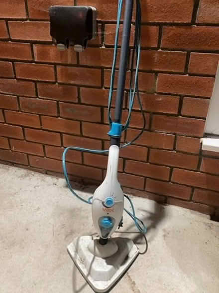 Photo of free vax steam mop working (Brentry BS10) #1