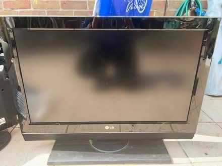 Photo of free lg tv flatscreen (Beckton E6) #1