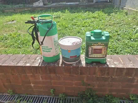 Photo of free fence paint (croydon CR0) #1