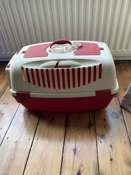 Photo of free Pet carrer (Reigate RH2) #1