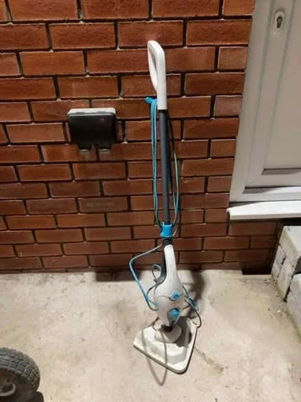 Photo of free vax steam mop working (Brentry BS10) #2