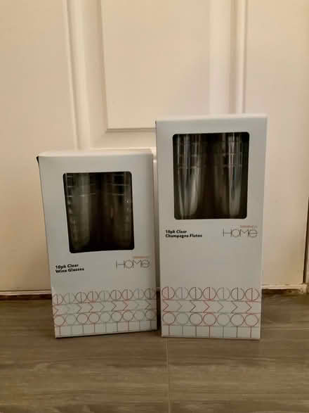 Photo of free New in original box plastic champagne flutes and wine glasse (Lavender Hill SW11) #1