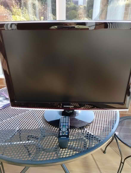 Photo of free Samsung 26" TV (B91 - Central Solihull) #2