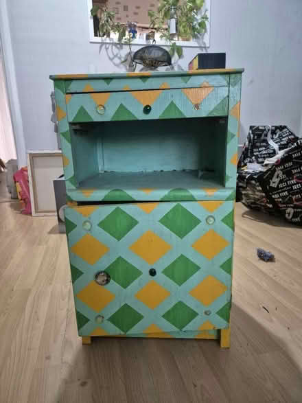 Photo of free Bed side cabinet (SE18) #2