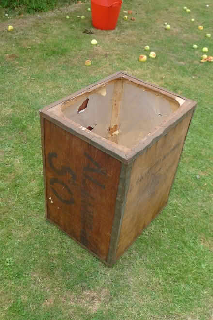 Photo of free Wooden Tea Chest (Hassocks BN6) #3