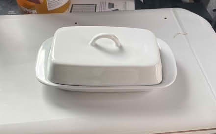 Photo of free White butter dish (Horndean PO8) #1