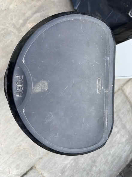 Photo of free Kitchen bin (Loughton IG10) #4