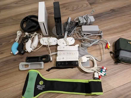 Photo of free Two Nintendo Wii (Vienna Hunter Mill) #1