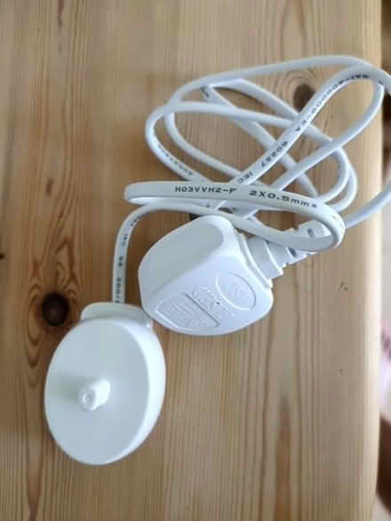 Photo of free Oral B electric toothbrush charger (Lye Valley OX4) #1