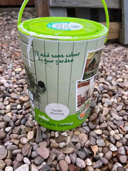 Photo of free Wilkos garden paint (Loscoe DE75) #1