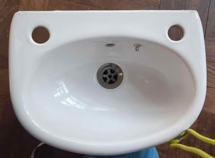 Photo of free White ceramic hand basin (HA6 Northwood) #1