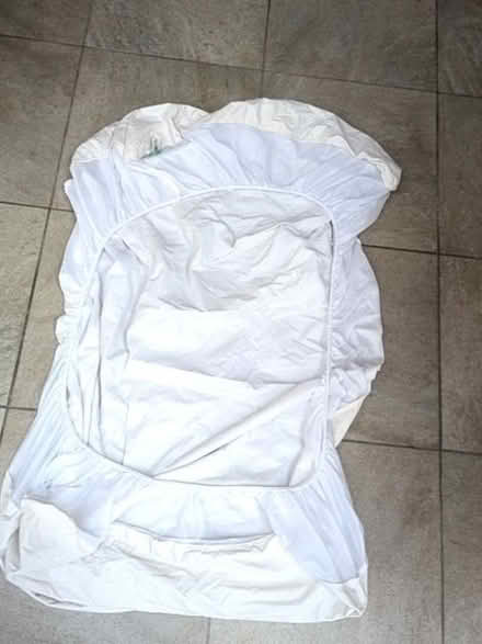 Photo of free Single fitted waterproof sheet (Egham TW20) #2