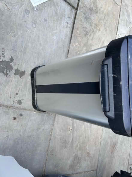 Photo of free Kitchen bin (Loughton IG10) #2