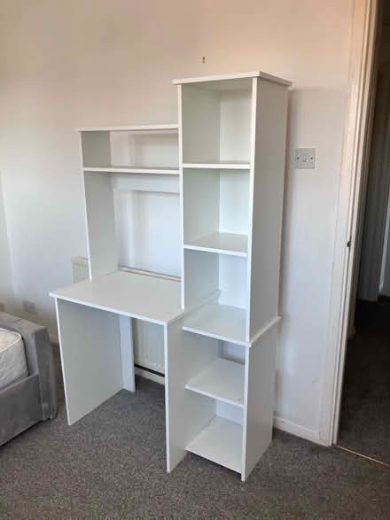 Photo of free White unit (CM2) #1