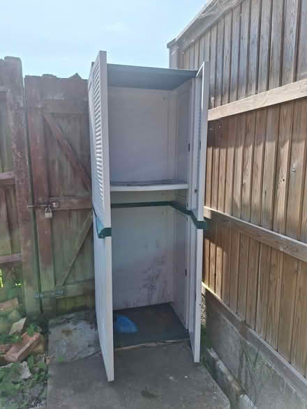 Photo of free garden storage cupboard (croydon CR0) #1