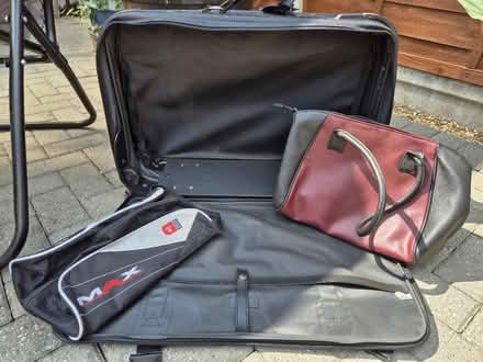 Photo of free Suitecase, handbag and shoebag (Welling) #1