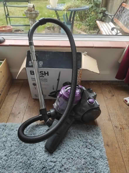 Photo of free Vacuum cleaner (Carshalton SM5) #3