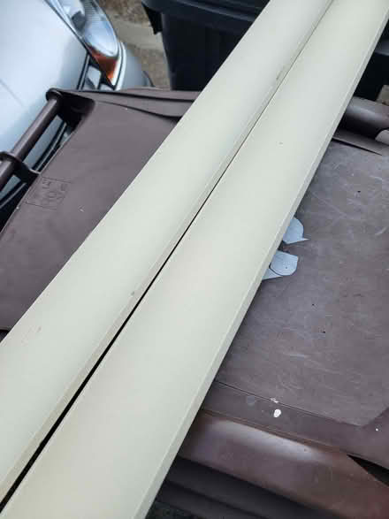 Photo of free 2 pieces of ceiling coving - Hollingdean (Lower Bevendean BN1) #2