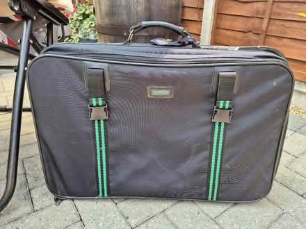 Photo of free Suitecase, handbag and shoebag (Welling) #3