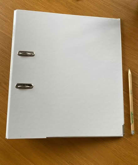 Photo of free A4 lever arch file (Disley SK12) #1