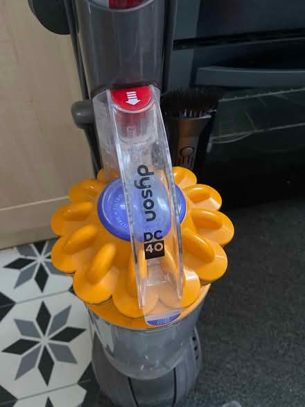 Photo of free Dyson vacuum cleaner (Thornton Heath) #2