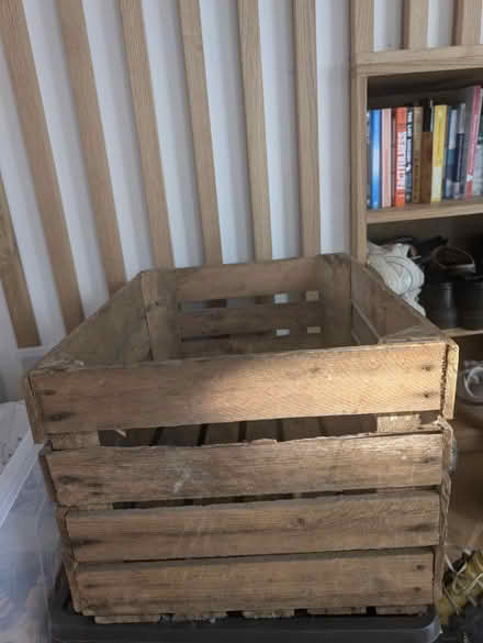 Photo of free Wooden crate (Bethnal Green E2) #2