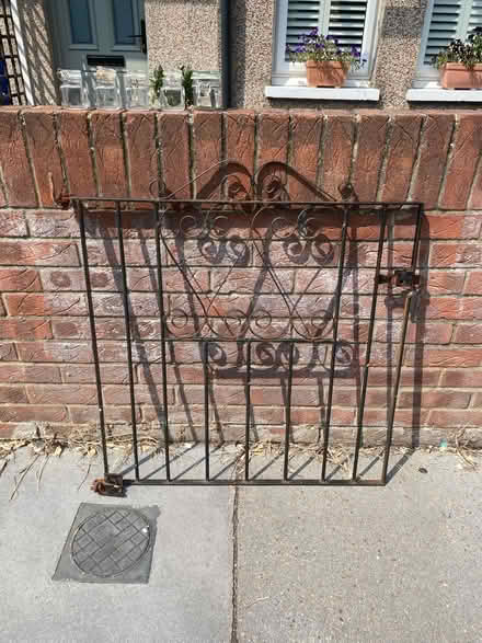 Photo of free Metal Gate (SE25) #1