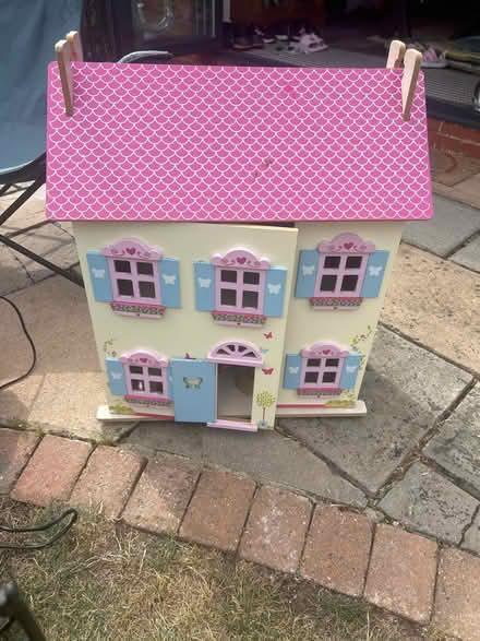 Photo of free Dolls house (Sugar way) #2