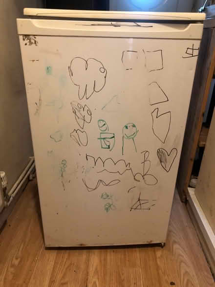 Photo of free Fridge (Bn25fb) #2