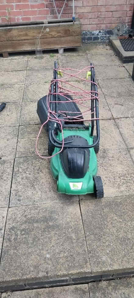Photo of free 230vac lawnmower (City of Derby) #3